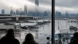 Low clouds disrupt U.S. flights as more than 580 delays are reported