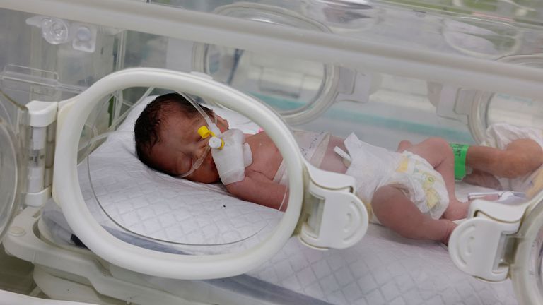 The Palestinian girl was saved from her mother's womb.  Photo: Reuters